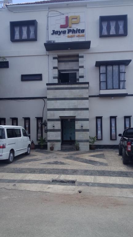 Jaya Phita Hotel Kupang  Exterior photo