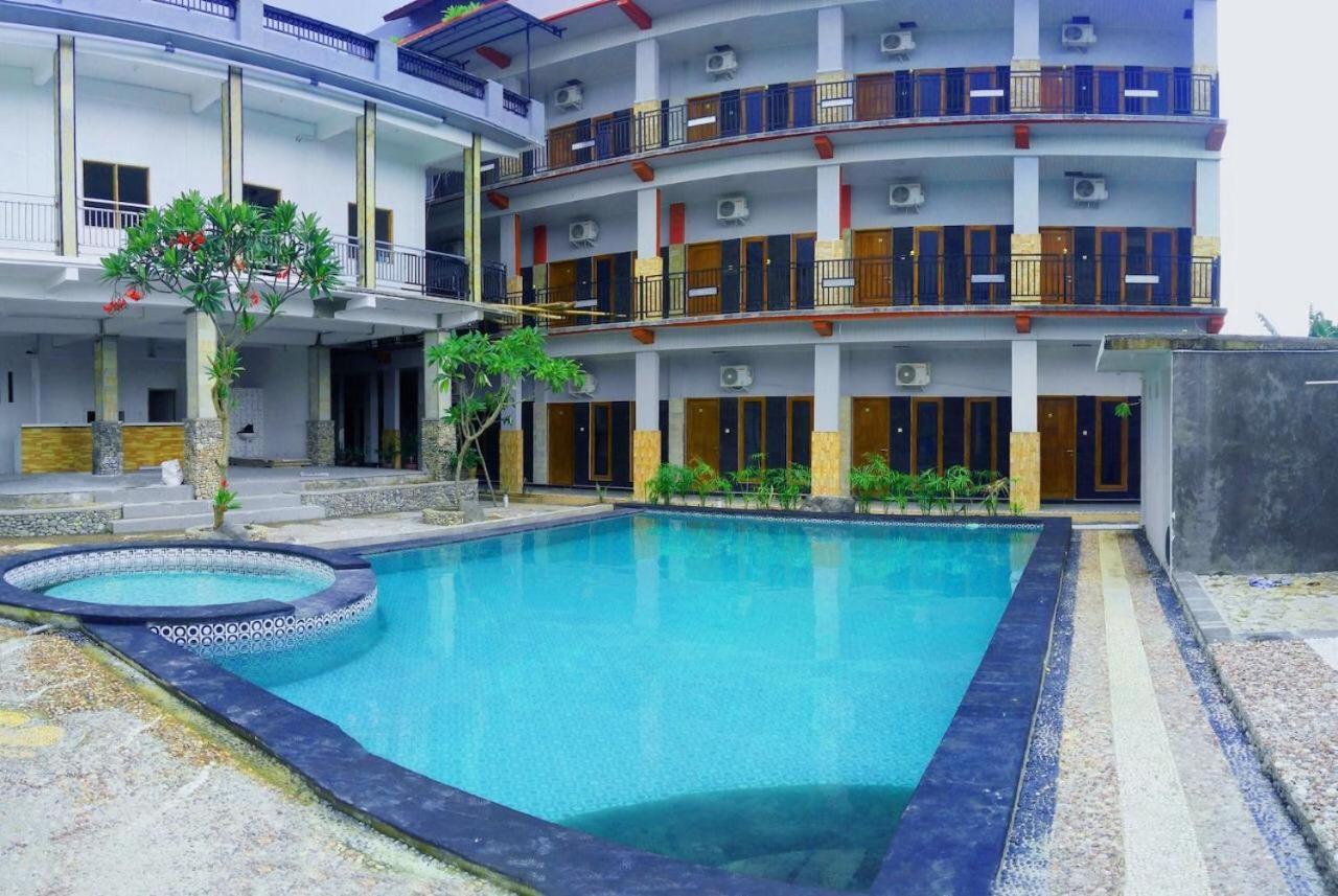 Jaya Phita Hotel Kupang  Exterior photo